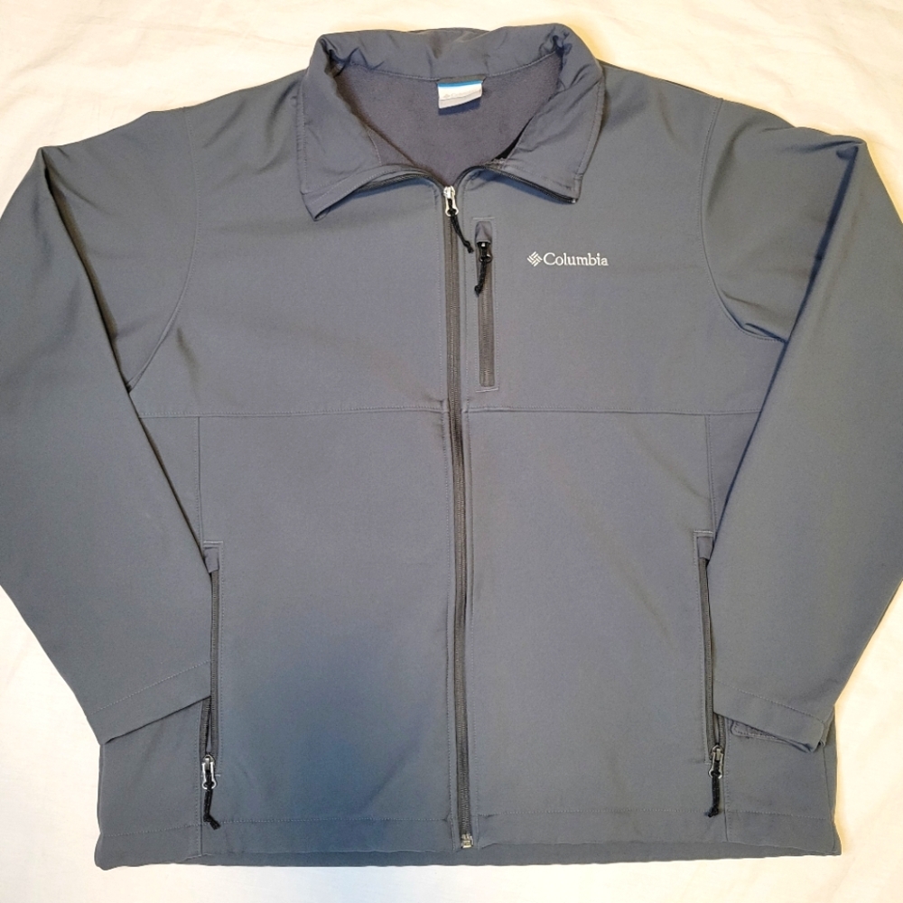 Columbia Softshell Jacket - image 1
